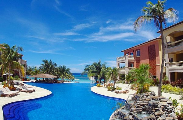 ROATAN, HONDURAS - Infinity Bay Spa & Beach Resort