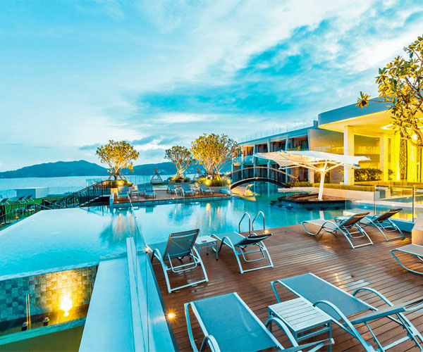 PHUKET  Crest Resort & Pool Villas – 30% discount