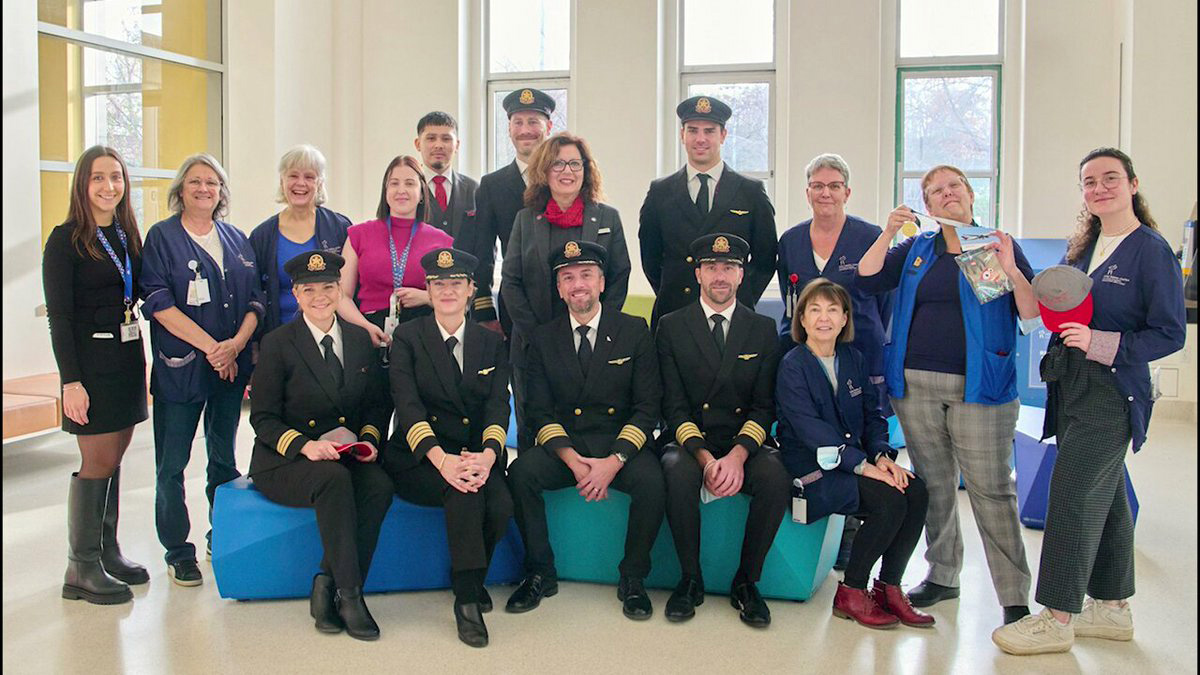 Air Canada employees bring joy and cheer to CHU Sainte-Justine patients and families